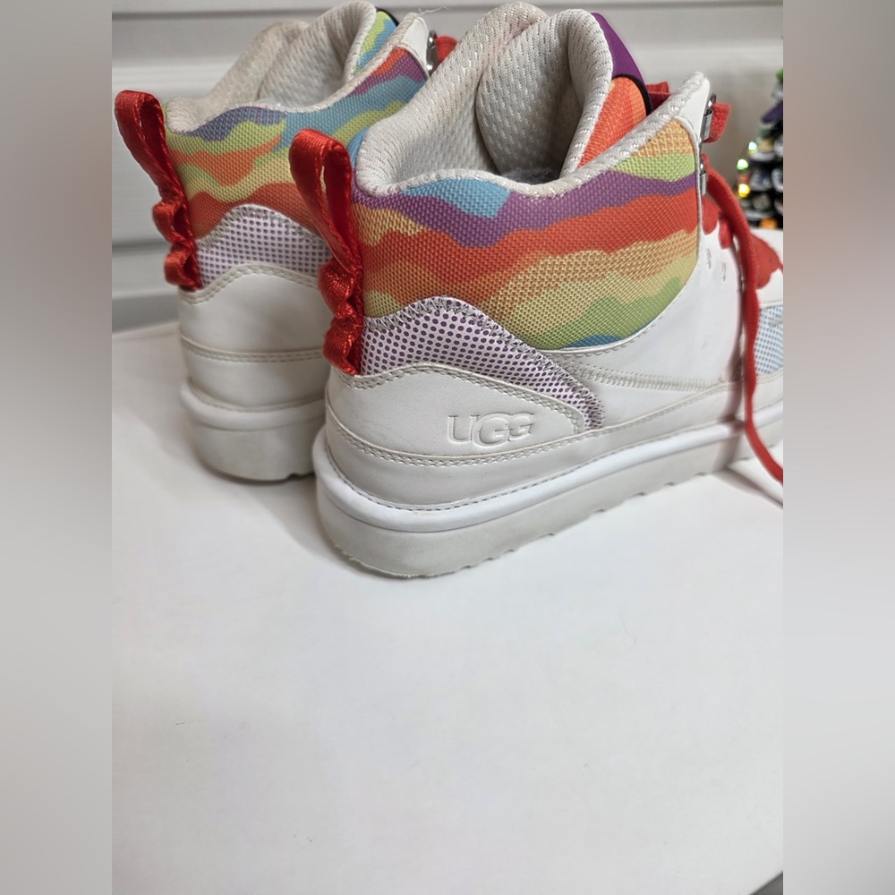 Ugg✨Pride Highland Hi Cali Collage Sneaker✨High Top Water Resistant•LIKE NEW• 9 - Picture 5 of 14